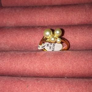 Size 9 -14kt Gold tone costume pearls Electroplate